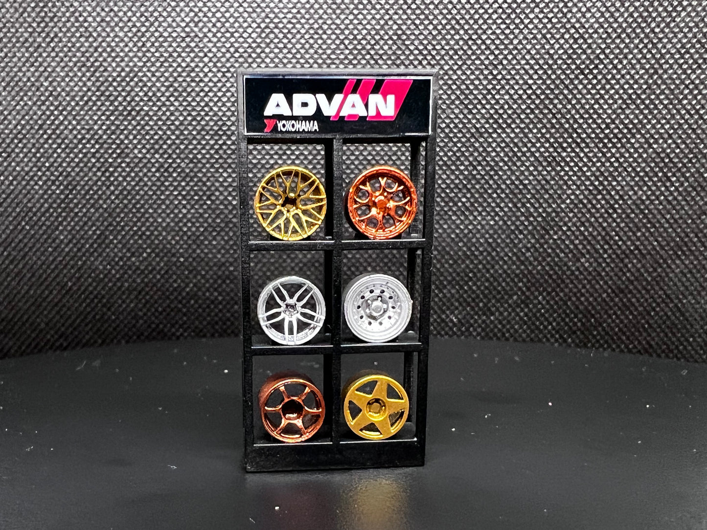 Advan Rim Display