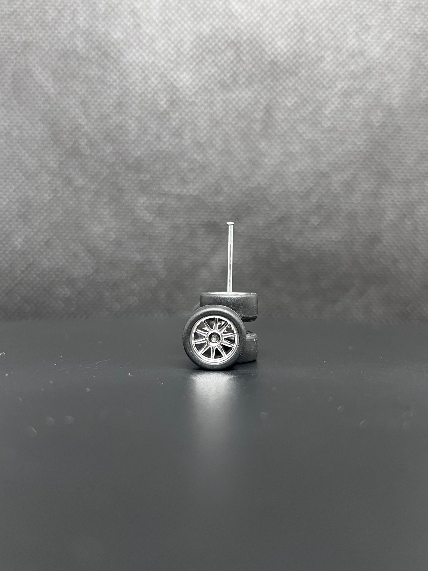 1:64 CE28 Wheels