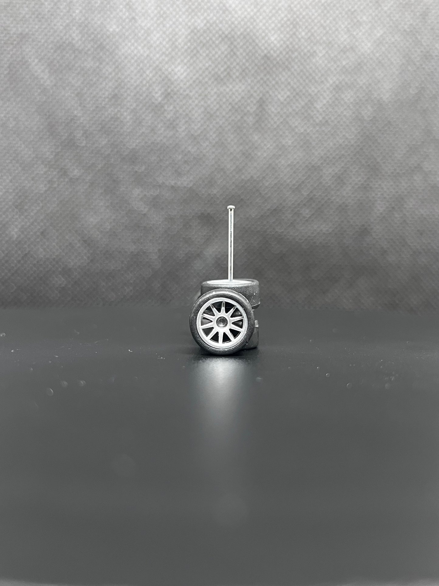 1:64 CE28 Wheels