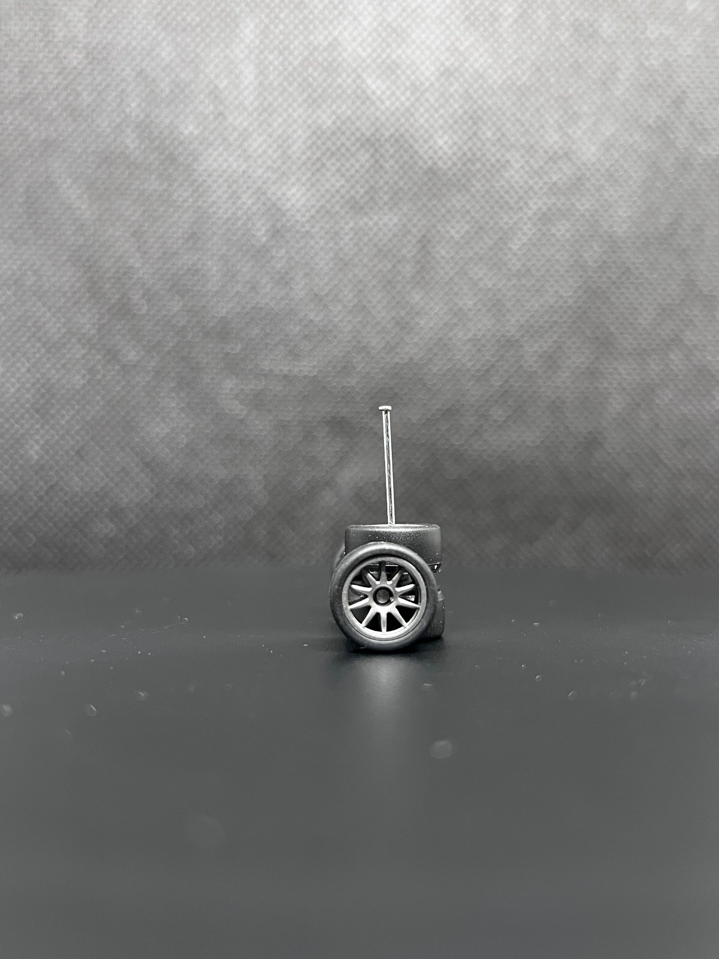 1:64 CE28 Wheels